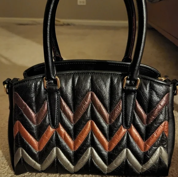 NWT Coach 2 Way Shoulder Bag Quilted Leather Black Multi Color F37872 - Picture 5 of 7